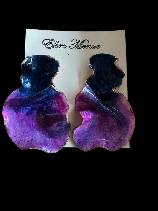 Draped Silhouette Noir Bloom